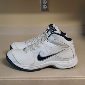 NIKE THE OVERPLAY VI LACE UP SZ. 12